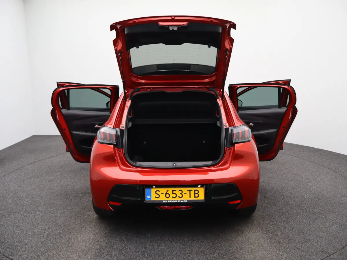 1.2 PureTech Allure Parkeersensoren | Climate Control | Cruise Control | 16' Lichtmetalen Velgen | Apple Carplay/Android Auto