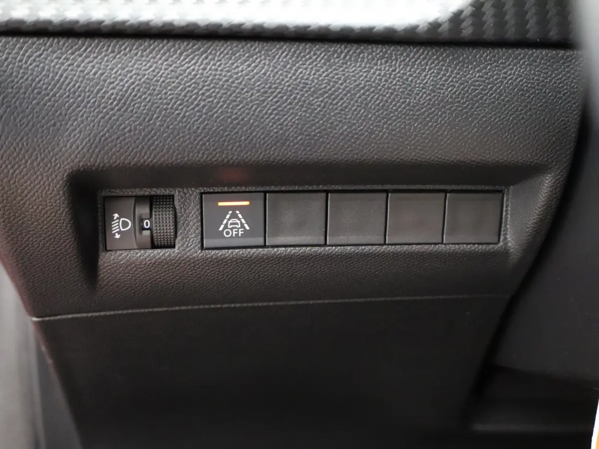 1.2 PureTech Allure Parkeersensoren | Climate Control | Cruise Control | 16' Lichtmetalen Velgen | Apple Carplay/Android Auto