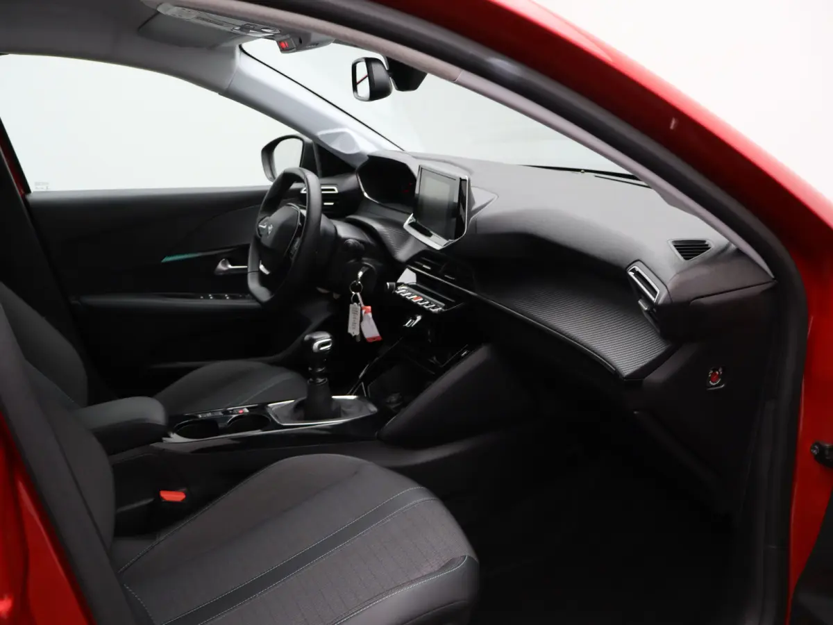 1.2 PureTech Allure Parkeersensoren | Climate Control | Cruise Control | 16' Lichtmetalen Velgen | Apple Carplay/Android Auto
