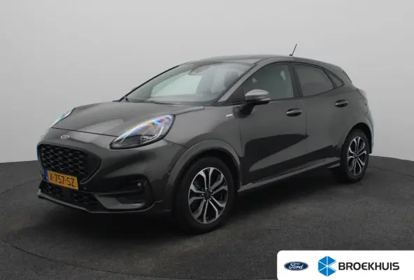 1.0 EcoBoost ST-Line | WInter Pakket | Stoelverwarming | Achteruitrijcamera | Parkeersensoren | Cruise Control | Climate Control | 17" Lichtmetalenvelgen | Apple Carplay/Android Auto