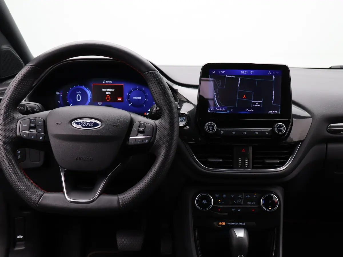 1.0 EcoBoost ST-Line Winter Pakket | Achteruitrijcamera | Apple Carplay/Android Auto | Parkeersenoren | Navigatie | 17" Lichtmetalen Velgen
