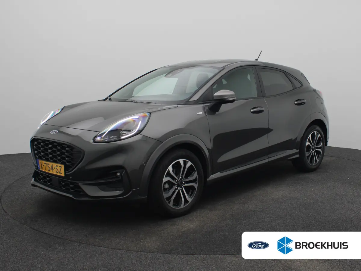 1.0 EcoBoost ST-Line Winter Pakket | Achteruitrijcamera | Apple Carplay/Android Auto | Parkeersenoren | Navigatie | 17" Lichtmetalen Velgen