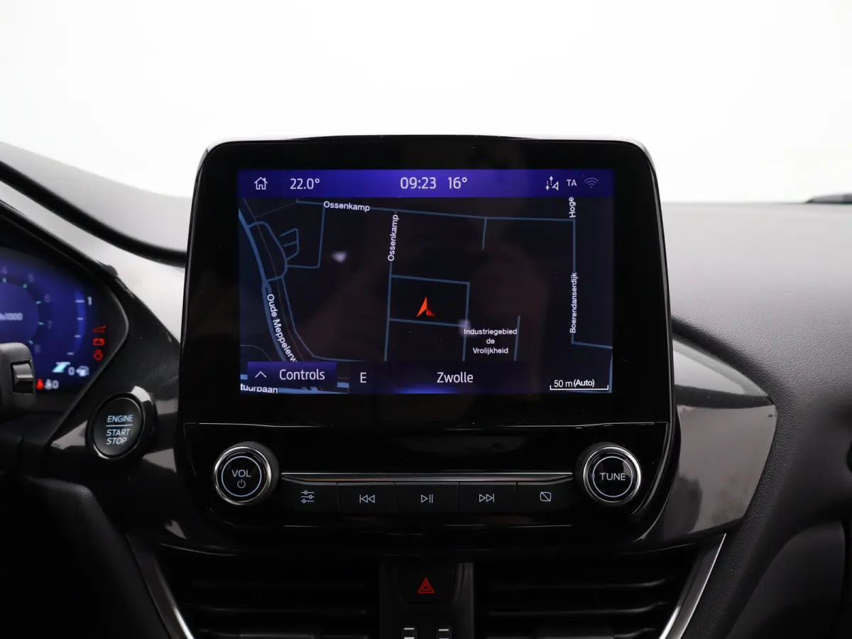 1.0 EcoBoost ST-Line Winter Pakket | Achteruitrijcamera | Apple Carplay/Android Auto | Parkeersenoren | Navigatie | 17" Lichtmetalen Velgen