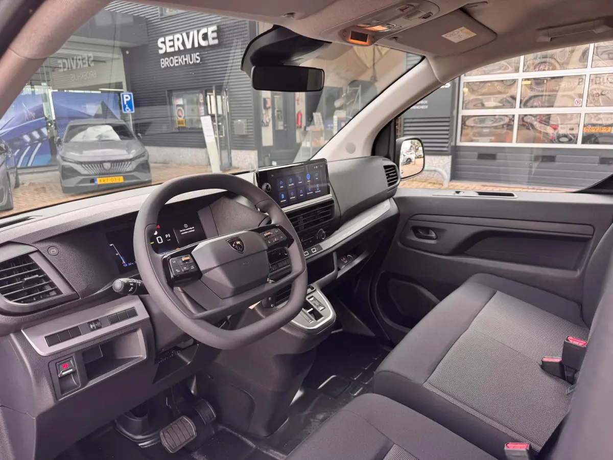EV L3 75 kWh €14.740 korting!! | 16" stalen velgen | Elektrisch bedienbare en verwarmbare buitenspiegels | Elektrische parkeerrem