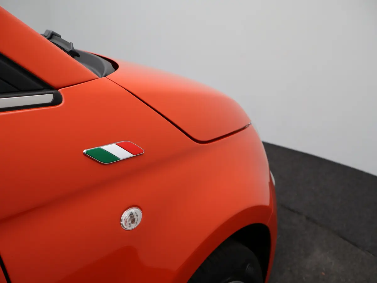 1.0 Hybrid Dolcevita | Airco | Panoramadak | Apple Carplay/Android Auto
