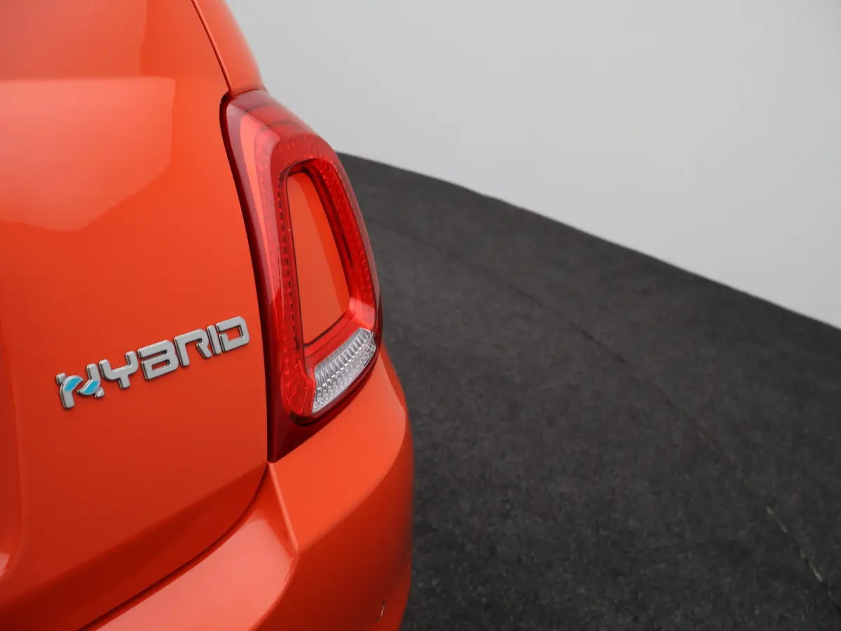 1.0 Hybrid Dolcevita | Airco | Panoramadak | Apple Carplay/Android Auto