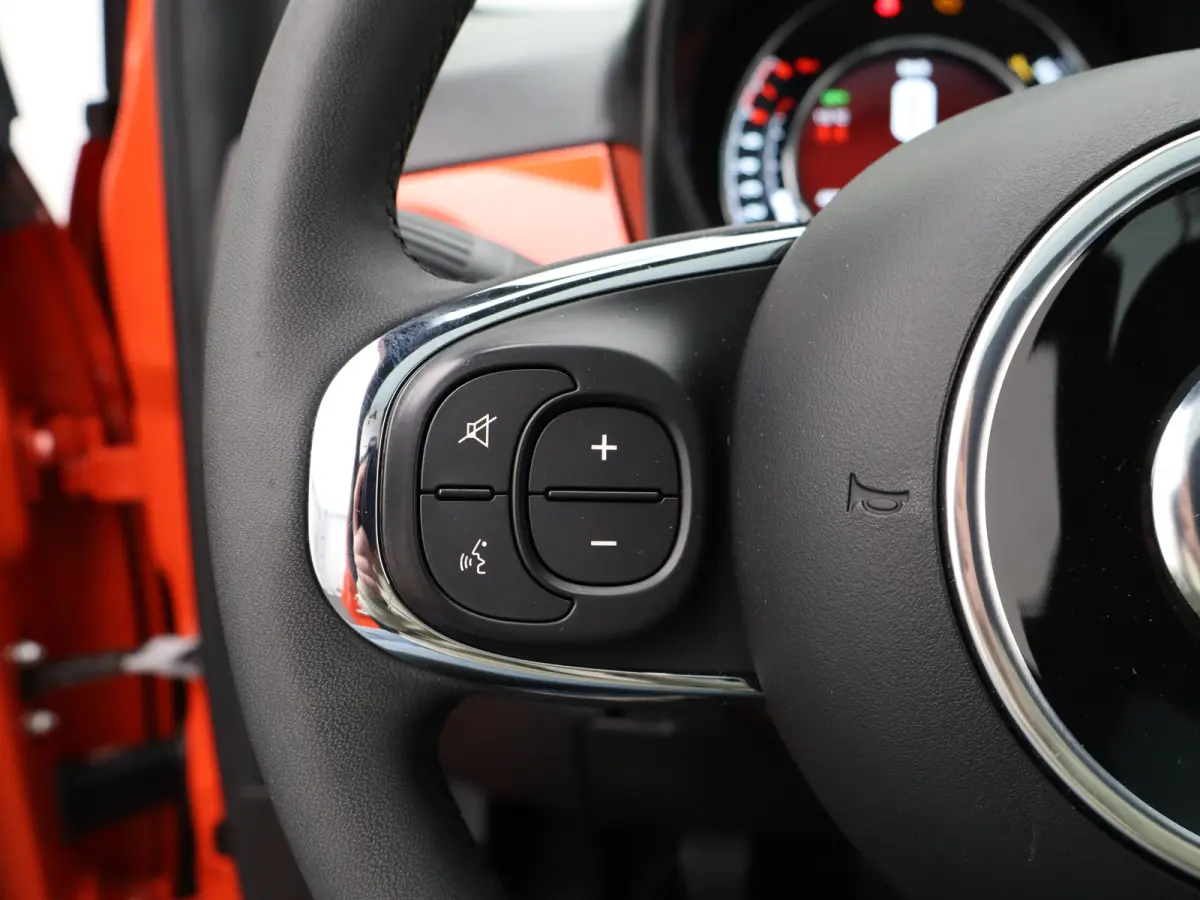 1.0 Hybrid Dolcevita | Airco | Panoramadak | Apple Carplay/Android Auto