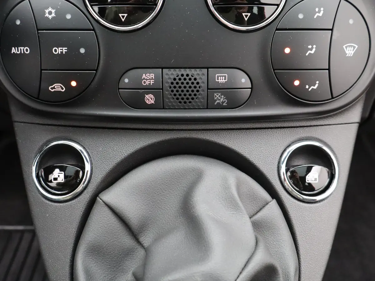 1.0 Hybrid Dolcevita | Airco | Panoramadak | Apple Carplay/Android Auto