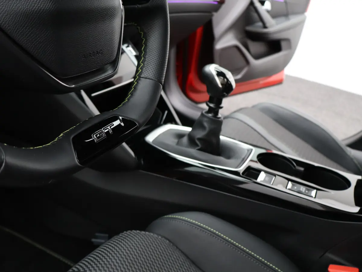 1.2 PureTech 100 GT Navi | Camera | Carplay | 17'' LMV| Cruise | Clima | PDC V+A |