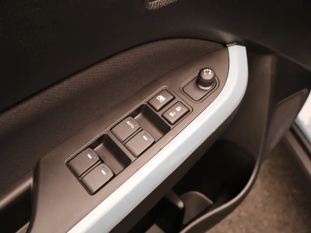 1.5 Hybrid Select | Automaat | Adaptieve cruise | Clima | NAvi | Stoelverwarming | Camera | Carplay |