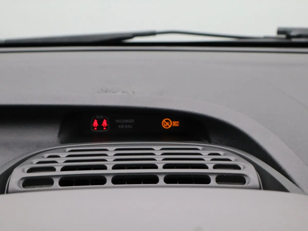 1.0 e-VTi Active | Airco | Boordcomputer | Stuurwiel multifunctioneel