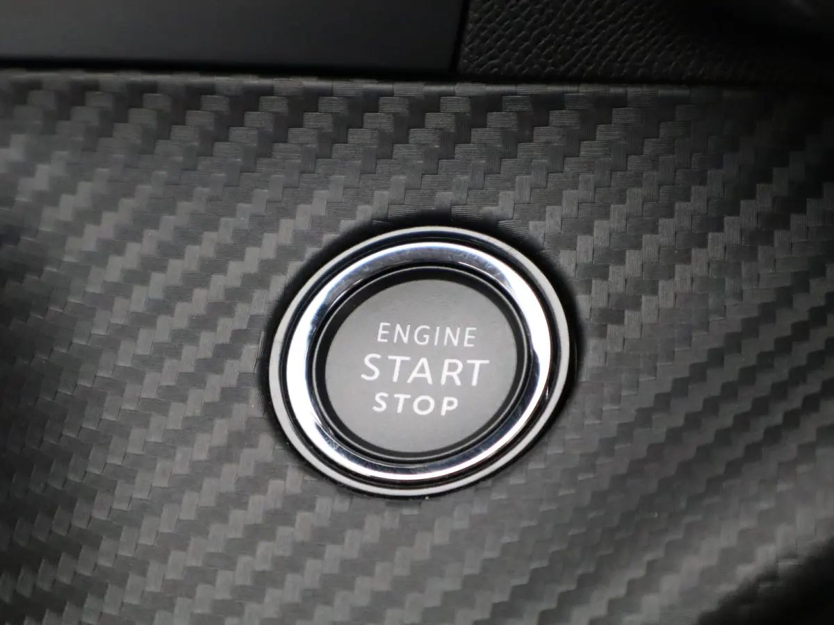 1.2 PureTech 100 Allure 1e Eigenaar | Parkeersenoren Voor en Achter | Camera | Climate Control | Apple Carplay/Android Auto | Cruise Control