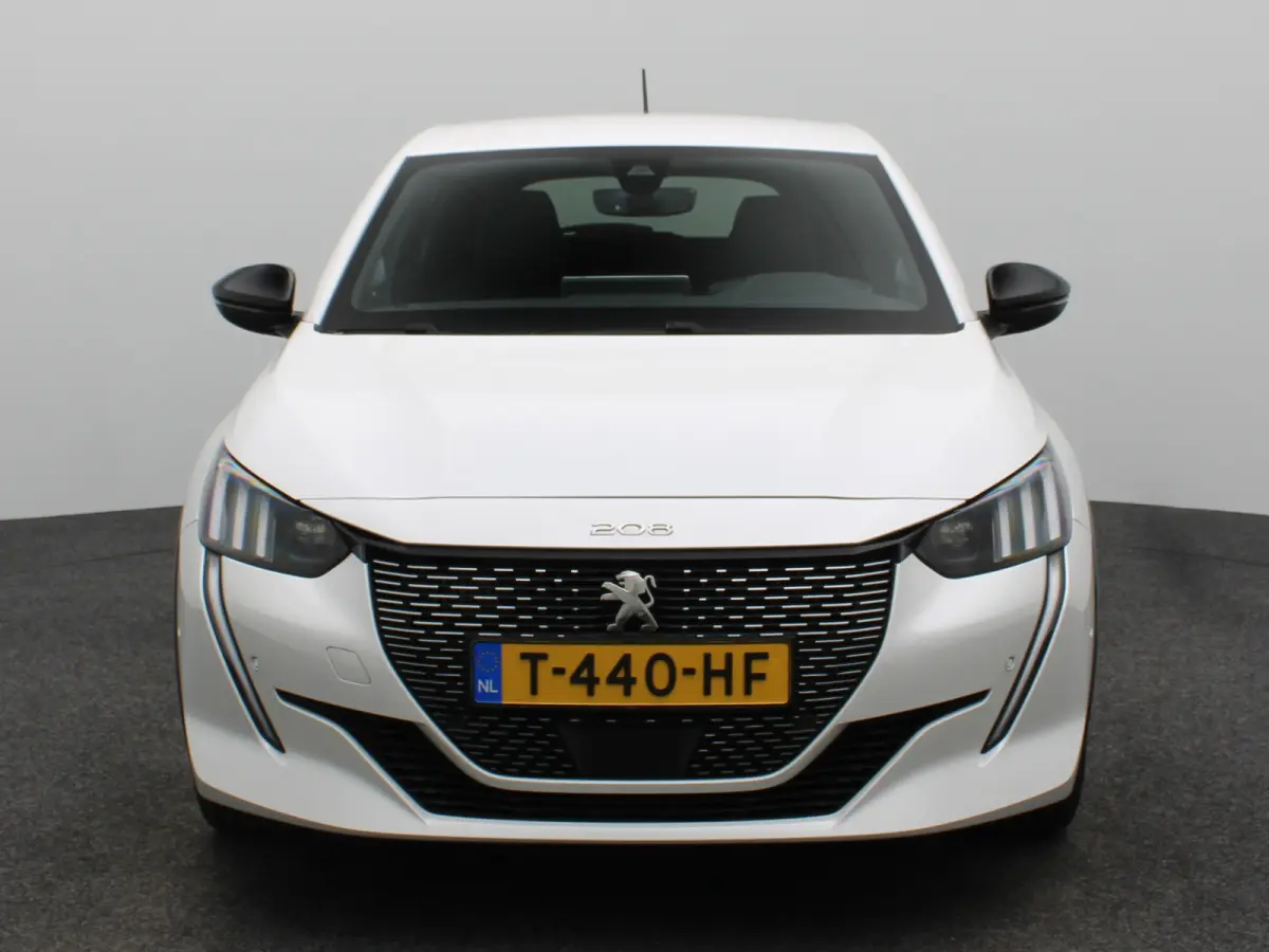 1.2 PureTech GT Pack Automaat | Cruise Control | Keyless | Camera | Climate Control | Appel Carplay/Android auto | 17" Lichtmetalen Velgen