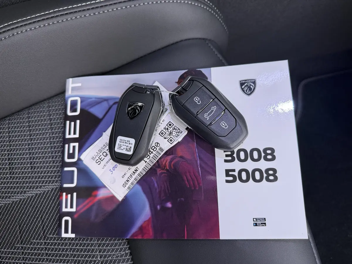 | Demo Deal | 1.2 Hybrid 145 GT | Dodehoek detectie | Keyless entry | Matrix LED koplampen