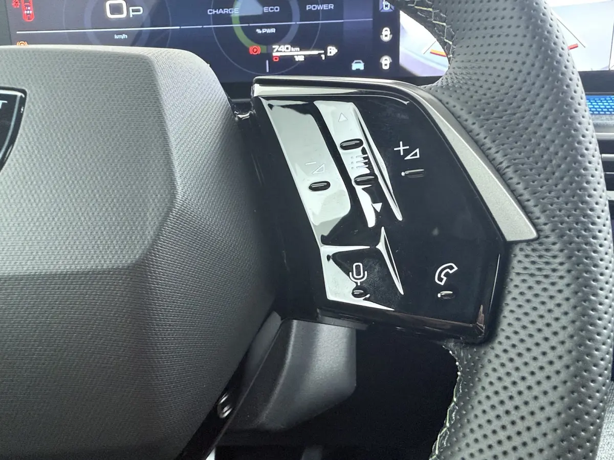 | Demo Deal | 1.2 Hybrid 145 GT | Dodehoek detectie | Keyless entry | Matrix LED koplampen