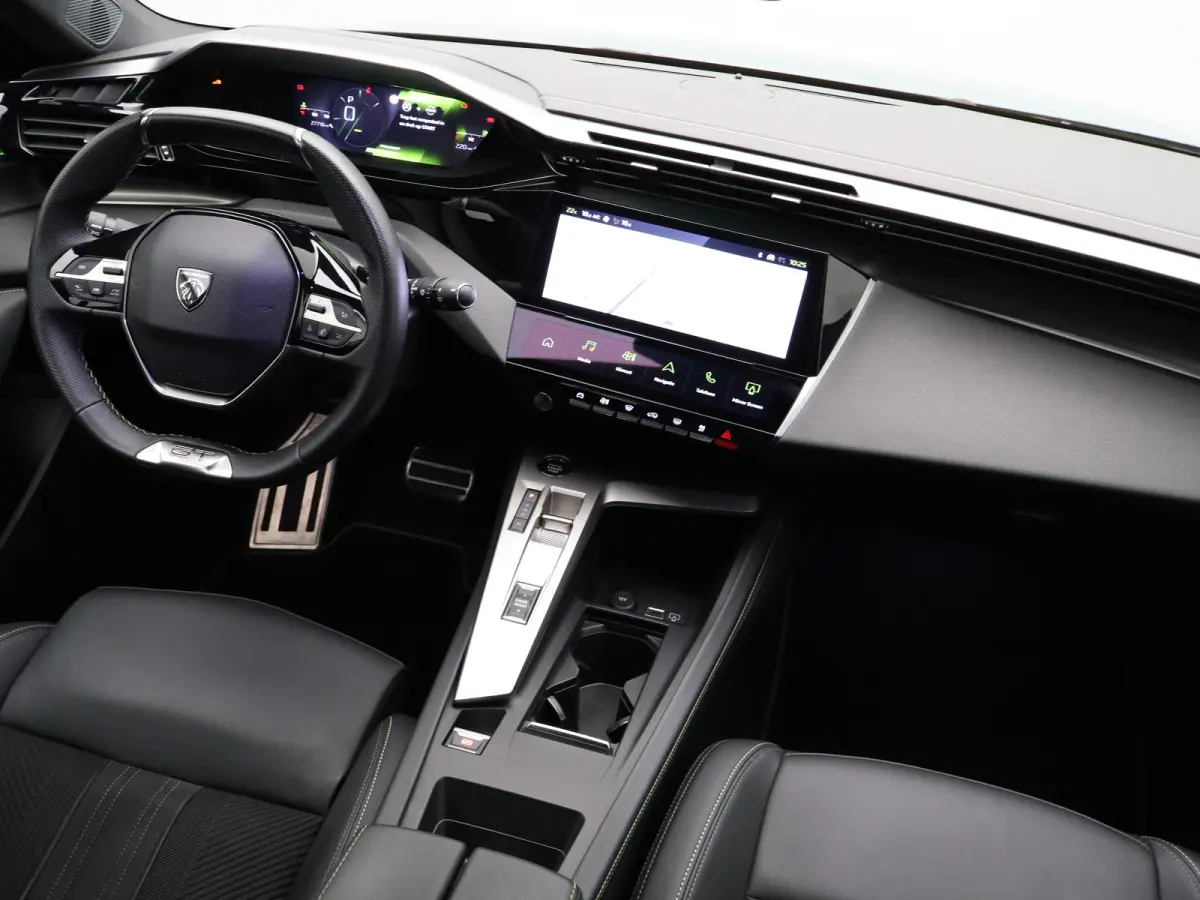 1.2 PureTech GT 360 Graden Camera | Elektrische Kofferklep | Dodehoekbewaking | Parkeersenoren Voor en Achter | Adaptive Cruise Control | Drive Assist | Elektrisch Verstelbare Stoelen met Ma
