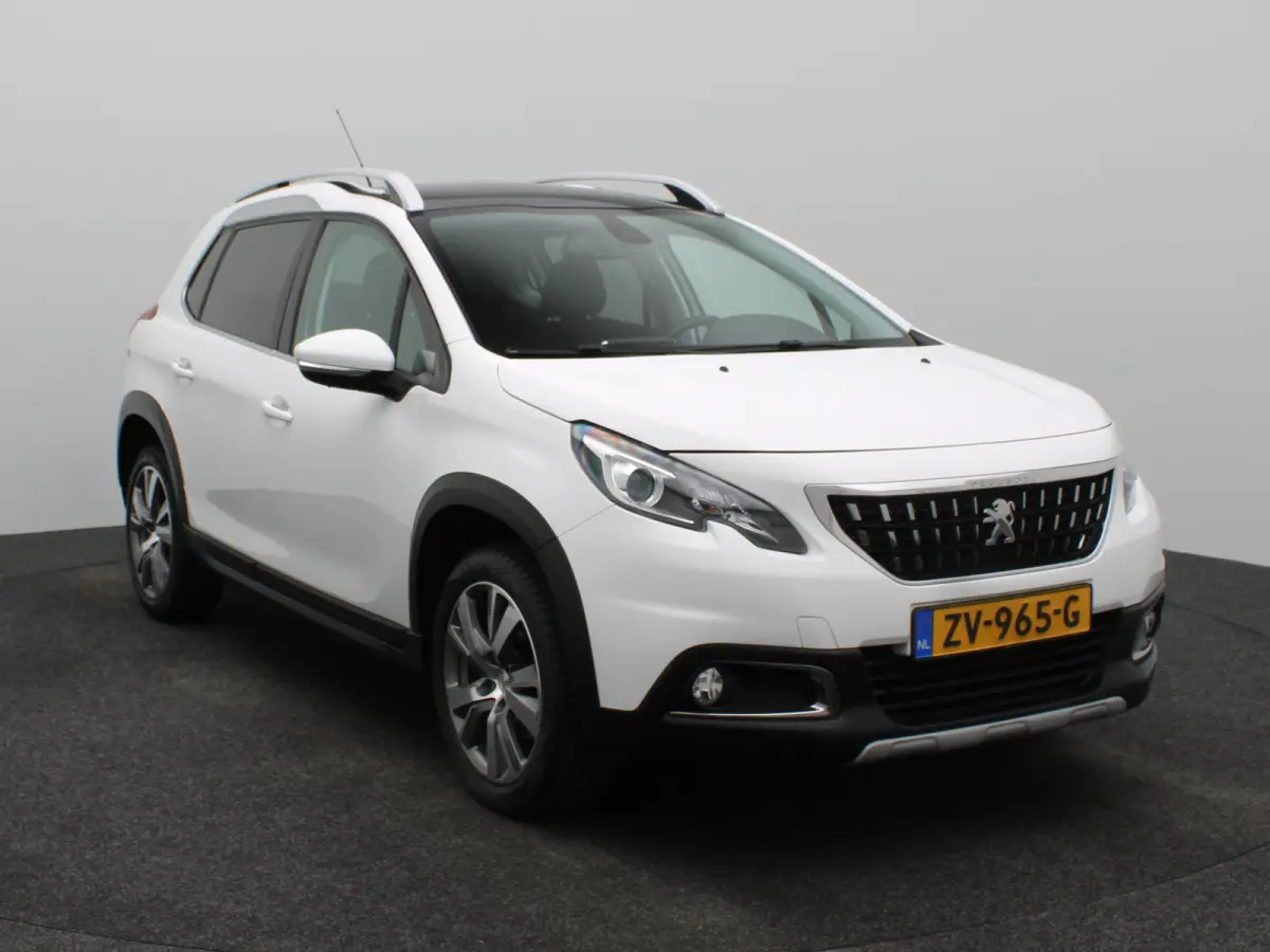1.2 PureTech Allure Panormadak | Parkeersenoren | Camera | Navigatie | Climat Control | Cruise Control | 17" Lichtmetalen Velgen