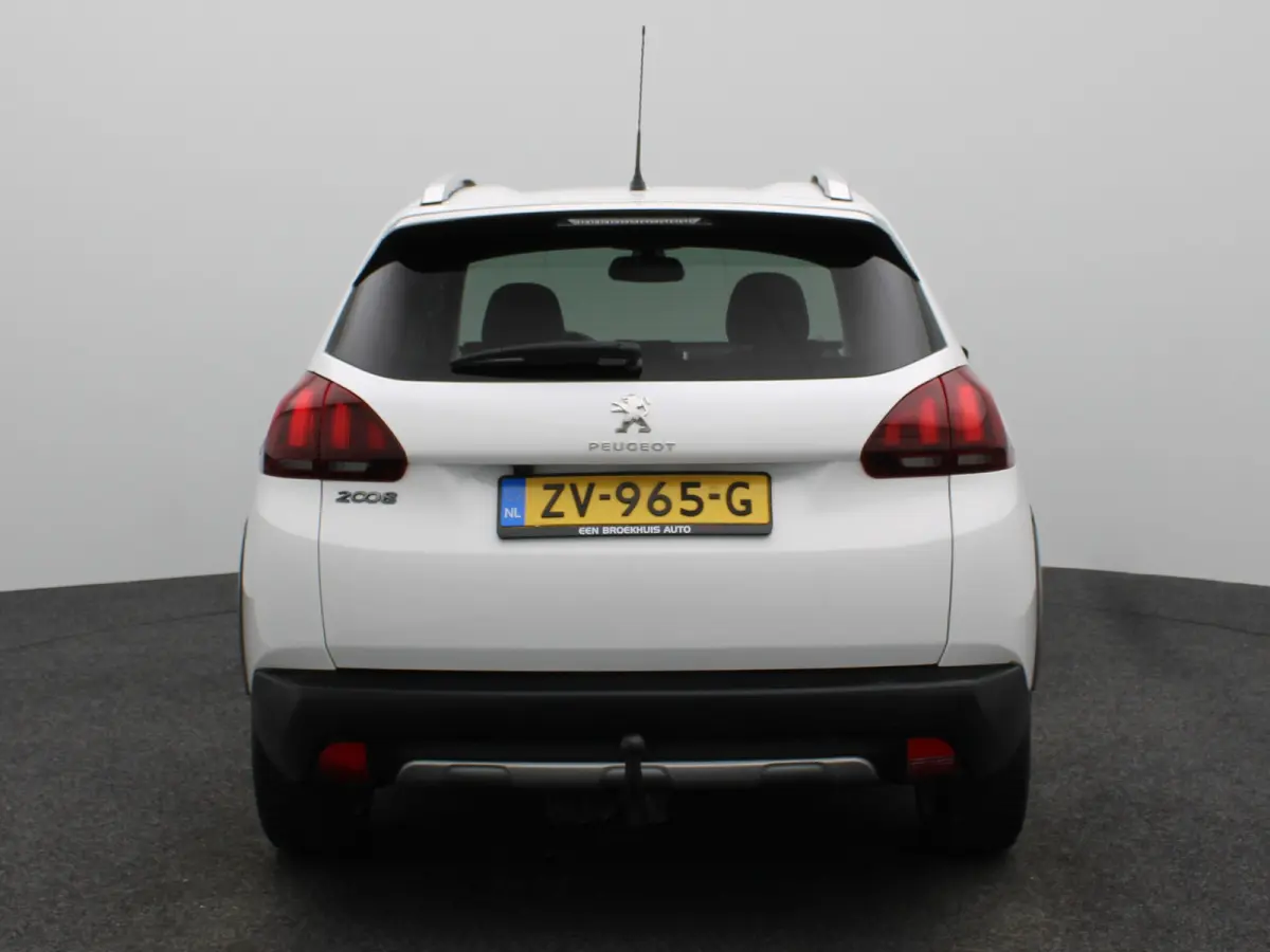 1.2 PureTech Allure Panormadak | Parkeersenoren | Camera | Navigatie | Climat Control | Cruise Control | 17" Lichtmetalen Velgen
