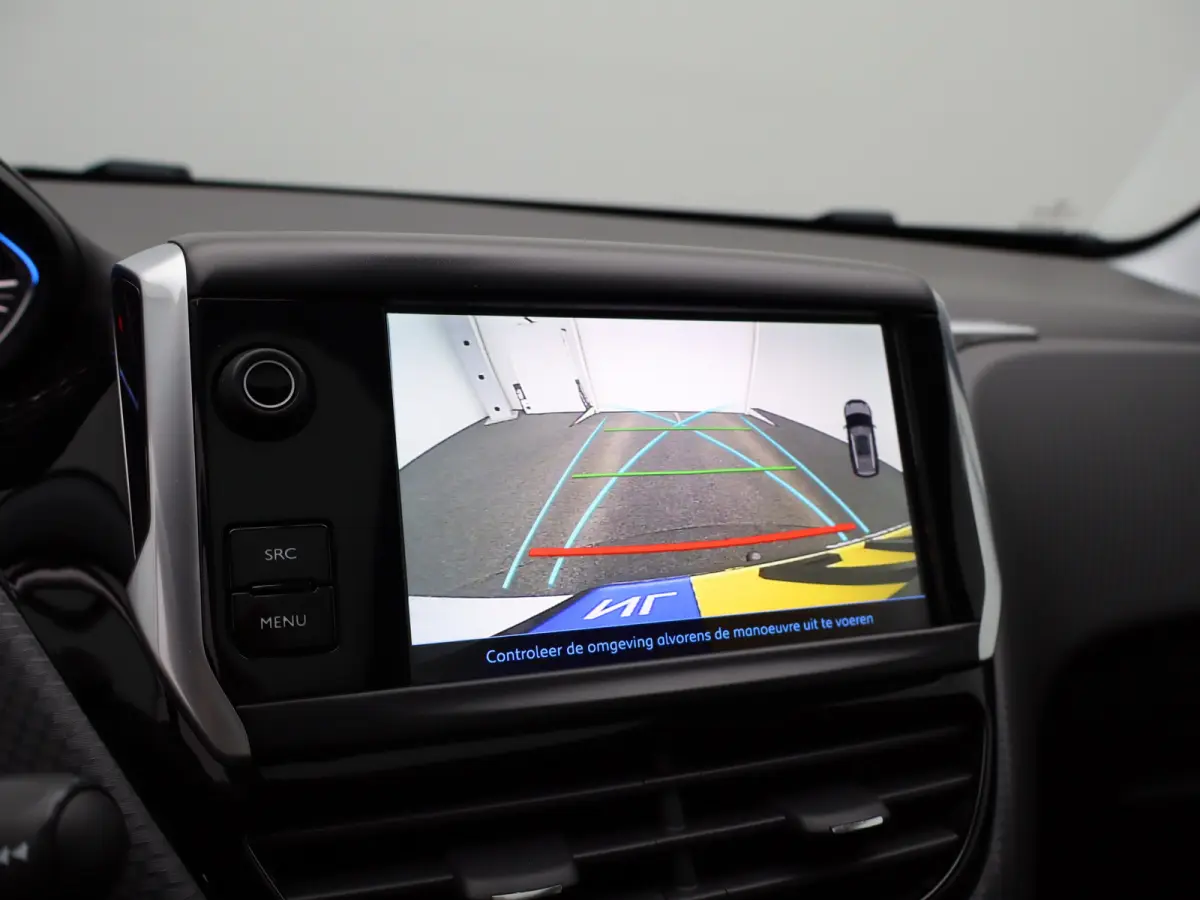 1.2 PureTech Allure Panormadak | Parkeersenoren | Camera | Navigatie | Climat Control | Cruise Control | 17" Lichtmetalen Velgen