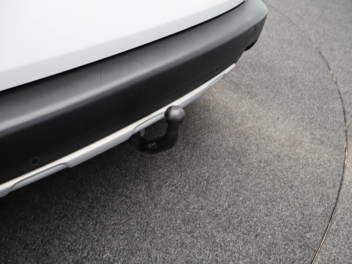 1.2 PureTech Allure Panormadak | Parkeersenoren | Camera | Navigatie | Climat Control | Cruise Control | 17" Lichtmetalen Velgen