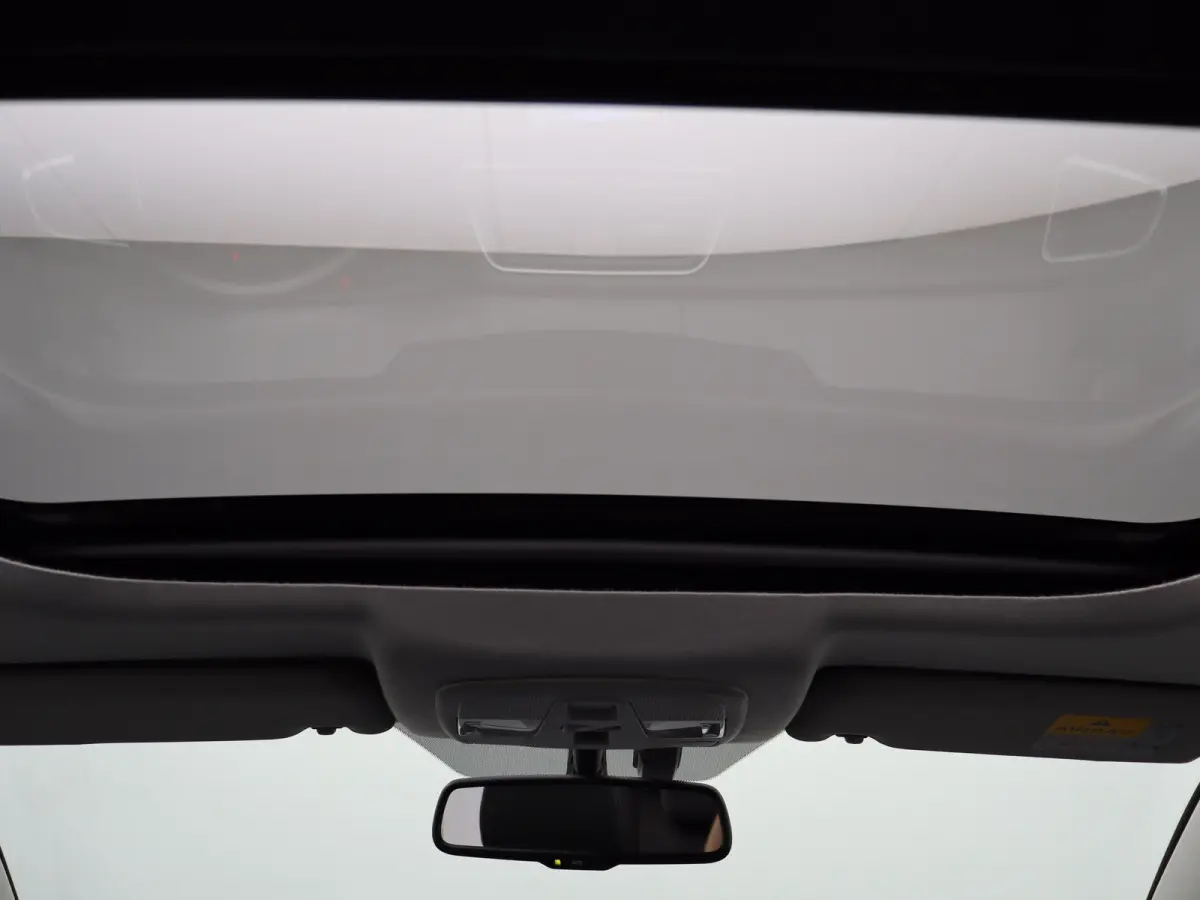 1.4 Boosterjet High Executive Stoelverwarming | Apple Carplay/Android Auto | Adaptieve Cruise Control | Navigatie | Camera | Parkeensenoren Voor en Achter