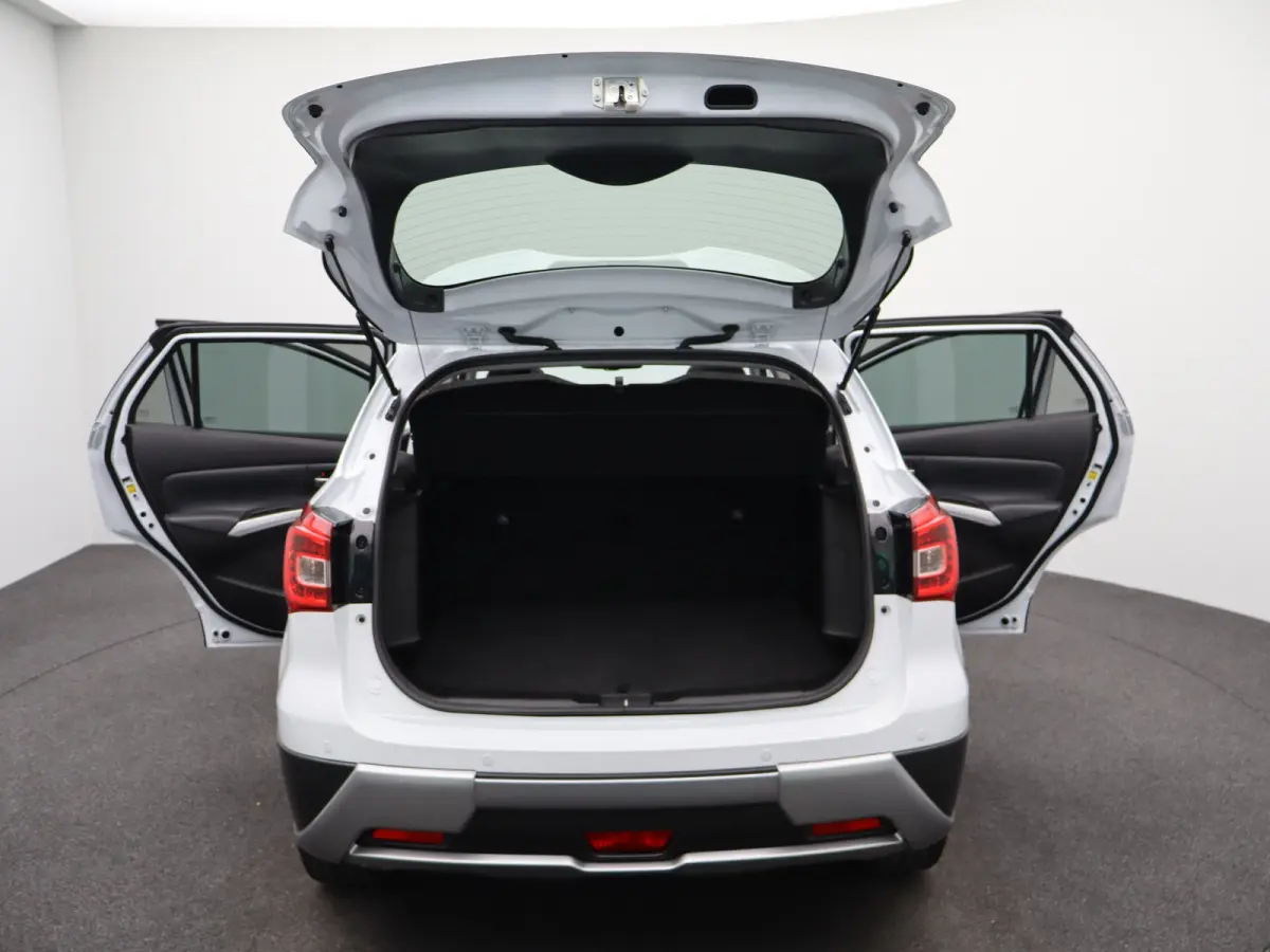 1.4 Boosterjet High Executive Stoelverwarming | Apple Carplay/Android Auto | Adaptieve Cruise Control | Navigatie | Camera | Parkeensenoren Voor en Achter