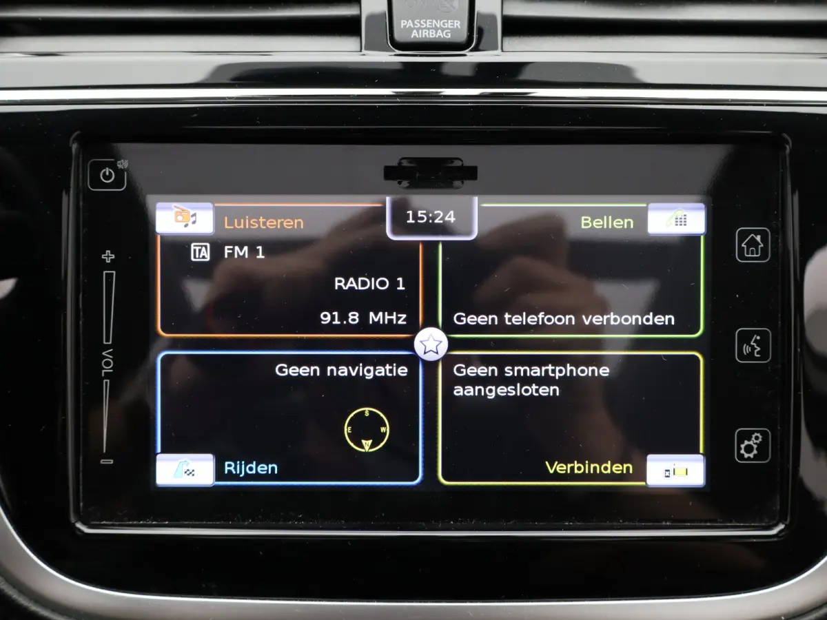1.4 Boosterjet High Executive Stoelverwarming | Apple Carplay/Android Auto | Adaptieve Cruise Control | Navigatie | Camera | Parkeensenoren Voor en Achter