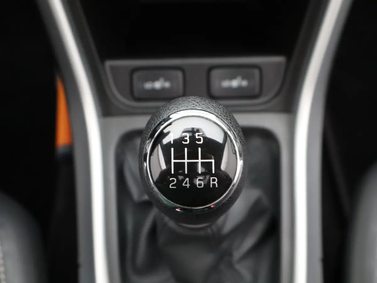 1.4 Boosterjet High Executive Stoelverwarming | Apple Carplay/Android Auto | Adaptieve Cruise Control | Navigatie | Camera | Parkeensenoren Voor en Achter