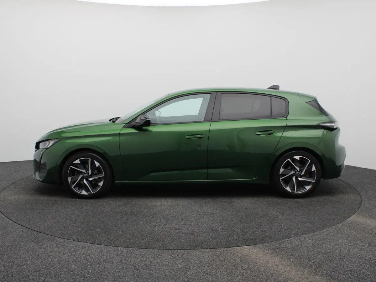 1.2 PureTech Allure Pack Business | Trekhaak | Parkeersensoren | Camera | Navigatie | Adaptieve Cruise Control | 17" Lichtmetalen Velgen | Apple Carplay/Android Auto