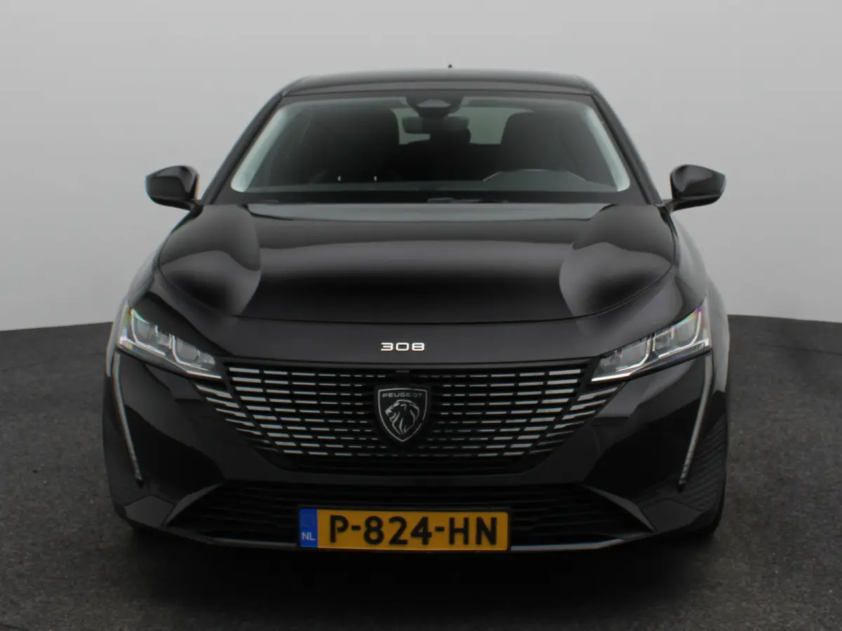 1.2 PureTech Allure Pack Business Parkeersenoren Voor en Achter | Dodehoekbewaking | Cruise Control Adaptief | Navigatie | Camera | Climate Control | 17" Lichtmetalen Velgen