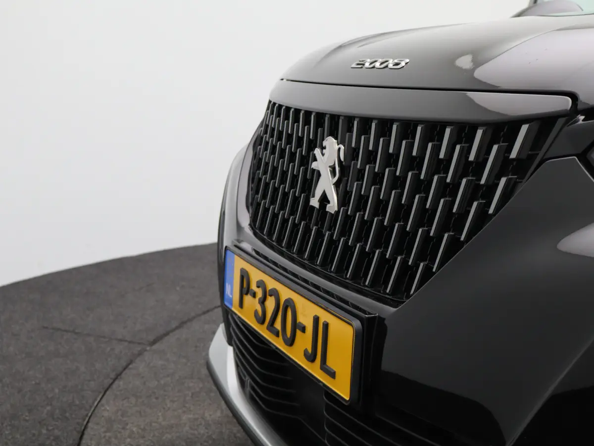 1.2 PureTech GT Pack | Automaat | Carplay | Camera | Pano dak | Alcantara | Keyless | PDC V+A | Navi |