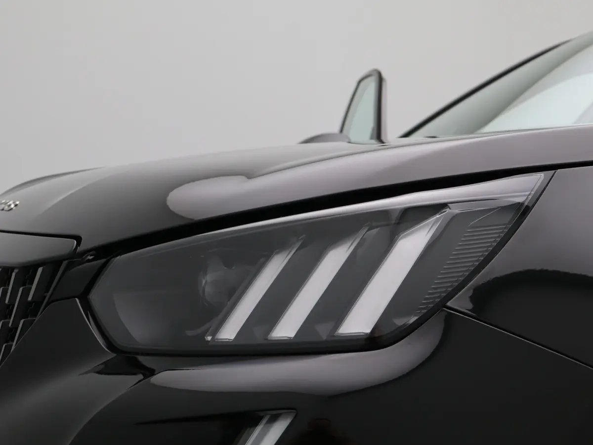 1.2 PureTech GT Pack | Automaat | Carplay | Camera | Pano dak | Alcantara | Keyless | PDC V+A | Navi |