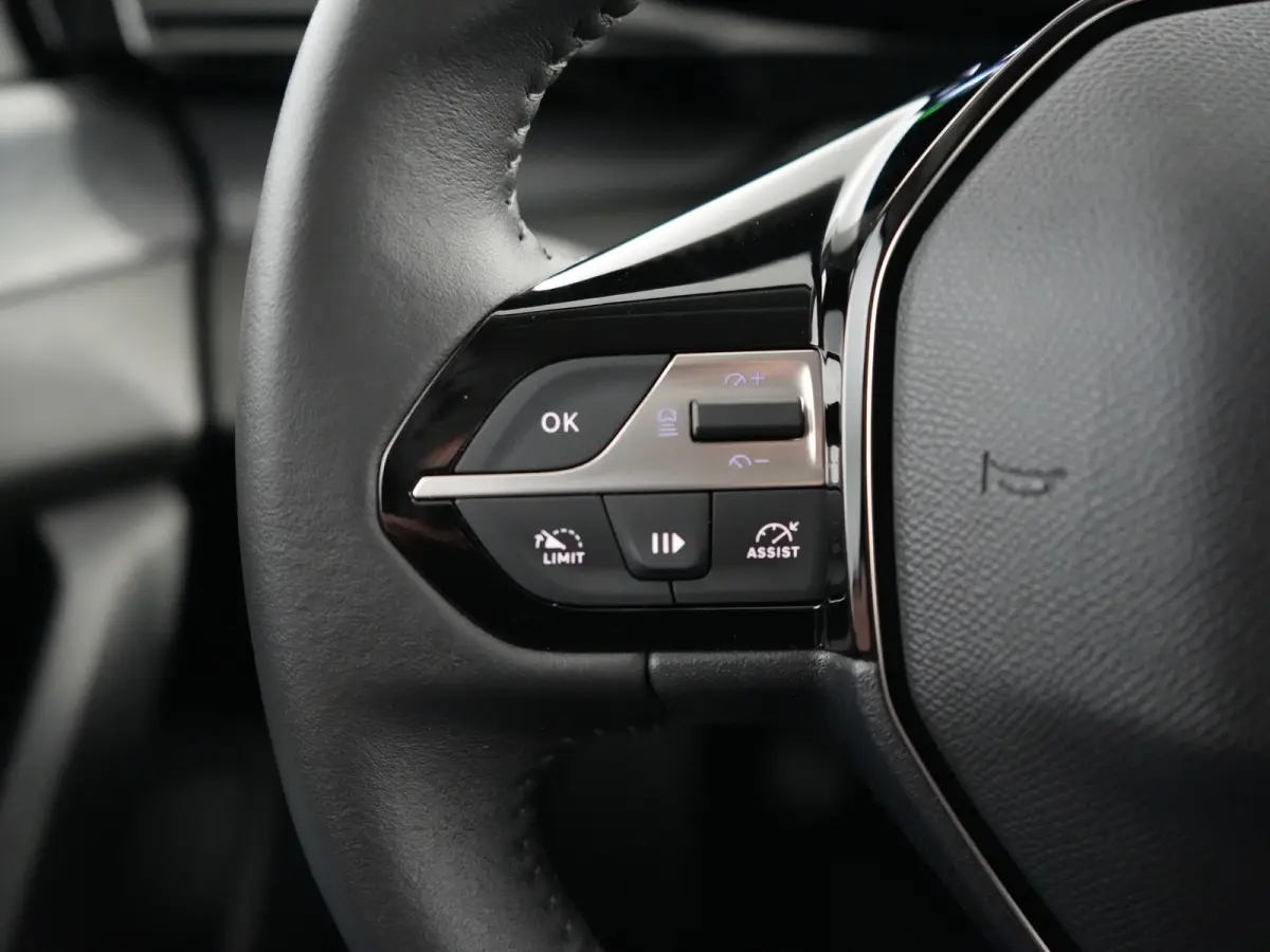 1.2 PureTech Allure | Achteruitrijcamera | Apple Carplay/Android Auto|telefoonintegratie premium | Cruise control adaptief