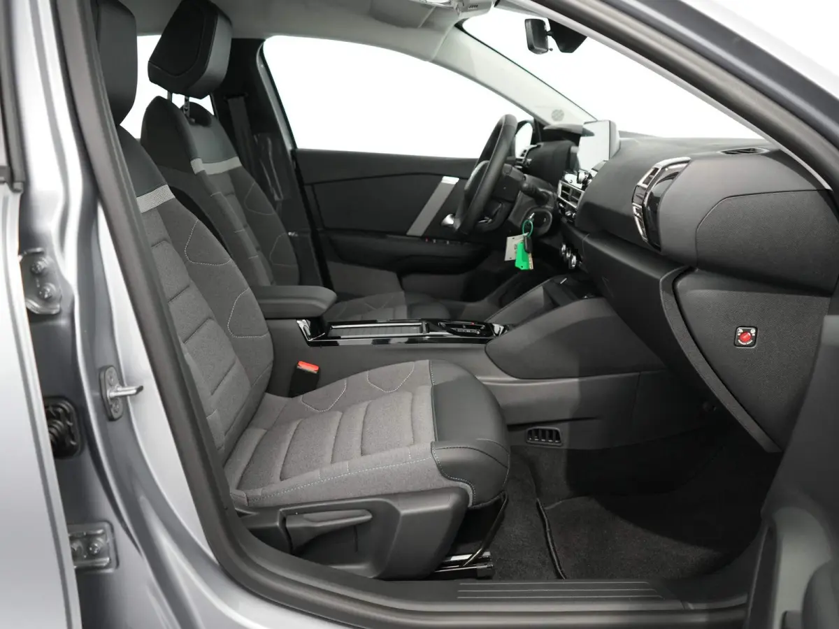 Plus 54 kWh | Carplay | Camera | Cruise | Clima | 18"LMV | Parkeersensoren |
