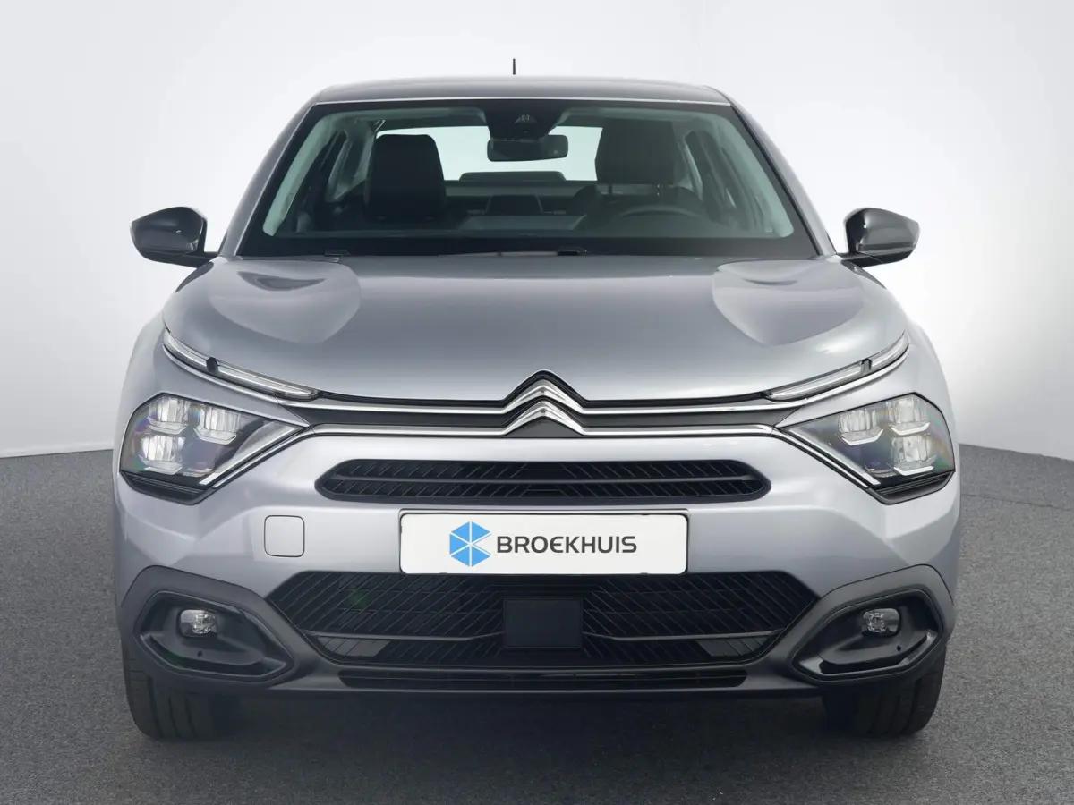 Plus 54 kWh | Carplay | Camera | Cruise | Clima | 18"LMV | Parkeersensoren |