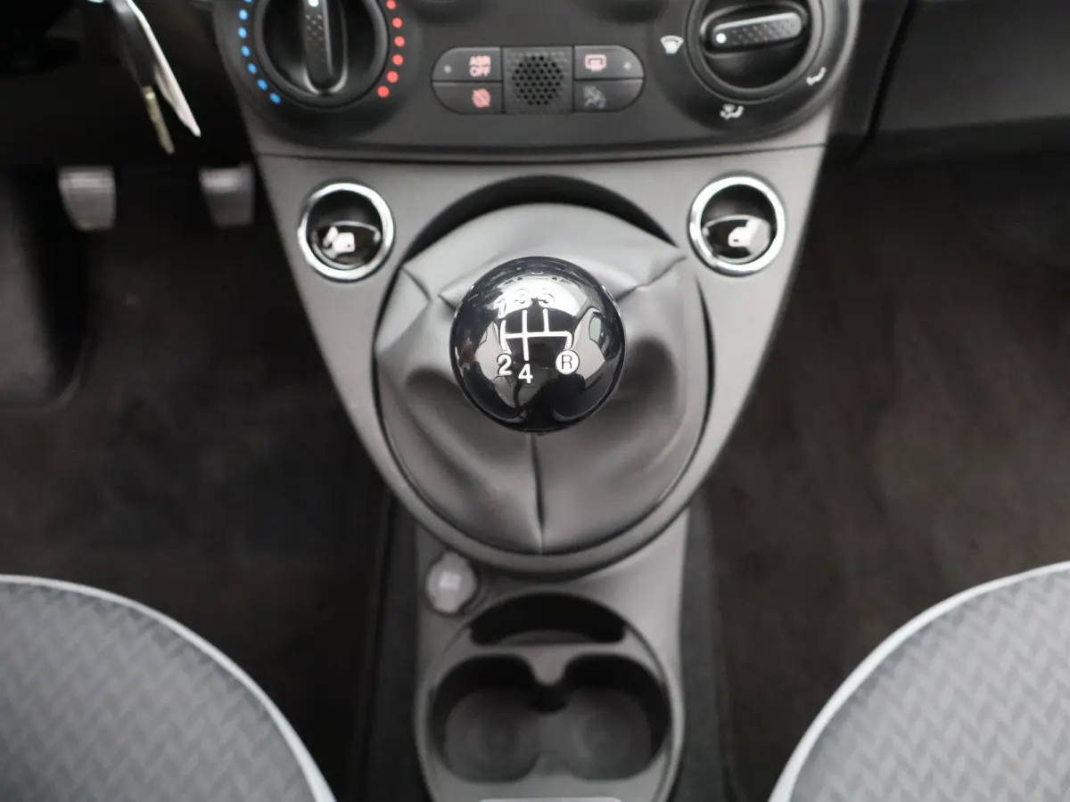 0.9 TwinAir Turbo Popstar Cruise Control | Airco | 15" Lichtmetalen Velgen | Bluetooth Telefoon Verbinding