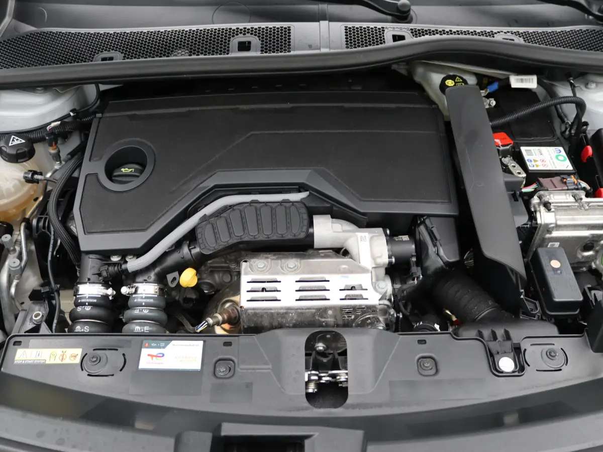 1.2 Hybrid 136 Allure | Automaat | Carplay | Cruise | Clima | PDC V+A |