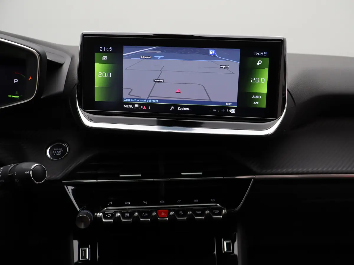 1.2 PureTech Allure | Panorama dak | Cruise | PDC V+A | Carplay | Navi | Camera |