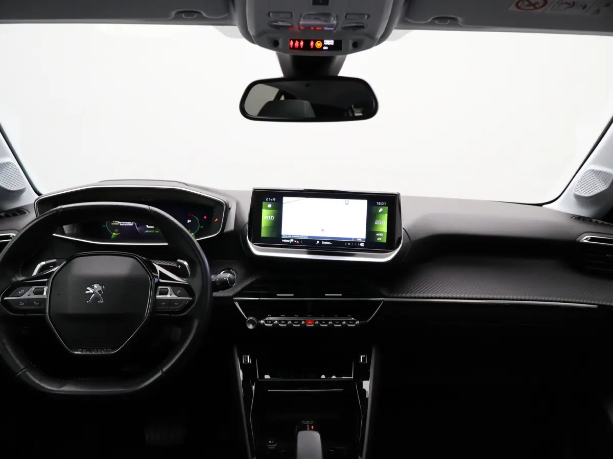 1.2 PureTech Allure | Panorama dak | Cruise | PDC V+A | Carplay | Navi | Camera |