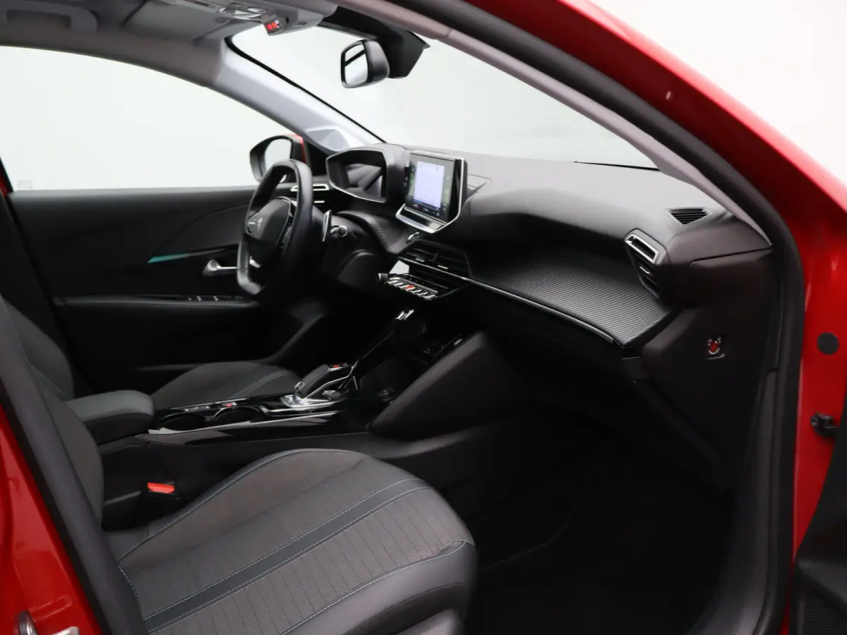 1.2 PureTech Allure | Panorama dak | Cruise | PDC V+A | Carplay | Navi | Camera |