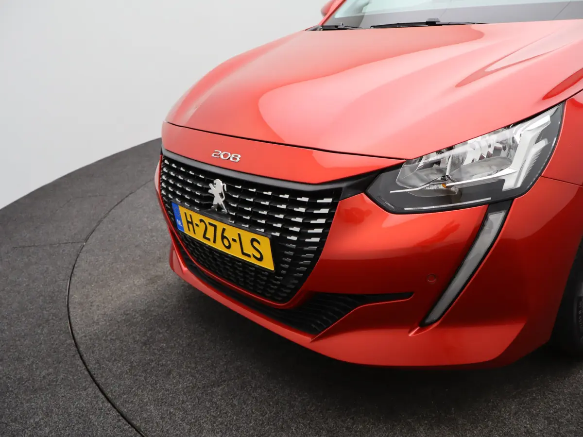1.2 PureTech Allure | Panorama dak | Cruise | PDC V+A | Carplay | Navi | Camera |