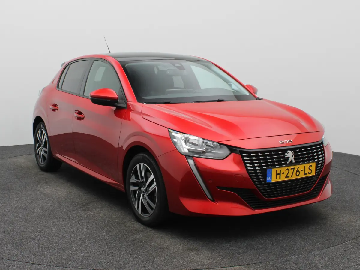 1.2 PureTech Allure | Panorama dak | Cruise | PDC V+A | Carplay | Navi | Camera |