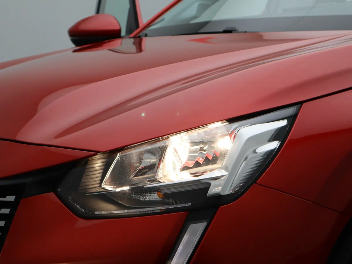 1.2 PureTech Allure | Panorama dak | Cruise | PDC V+A | Carplay | Navi | Camera |