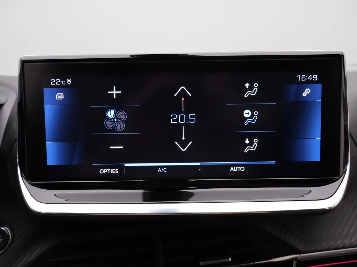 1.2 PureTech GT Pack 155 PK! | Panoramadak | Camera | Parkeersensoeren Voor en Achter | Alcantara Bekleding | Stoelverwarming | 18" Lichtmetalen Velgen | Adaptieve Cruise Control