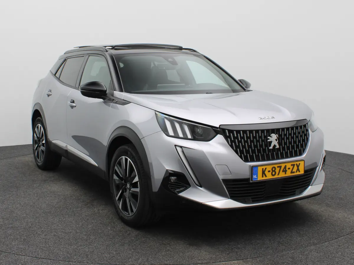 1.2 PureTech GT Pack 155 PK! | Panoramadak | Camera | Parkeersensoeren Voor en Achter | Alcantara Bekleding | Stoelverwarming | 18" Lichtmetalen Velgen | Adaptieve Cruise Control