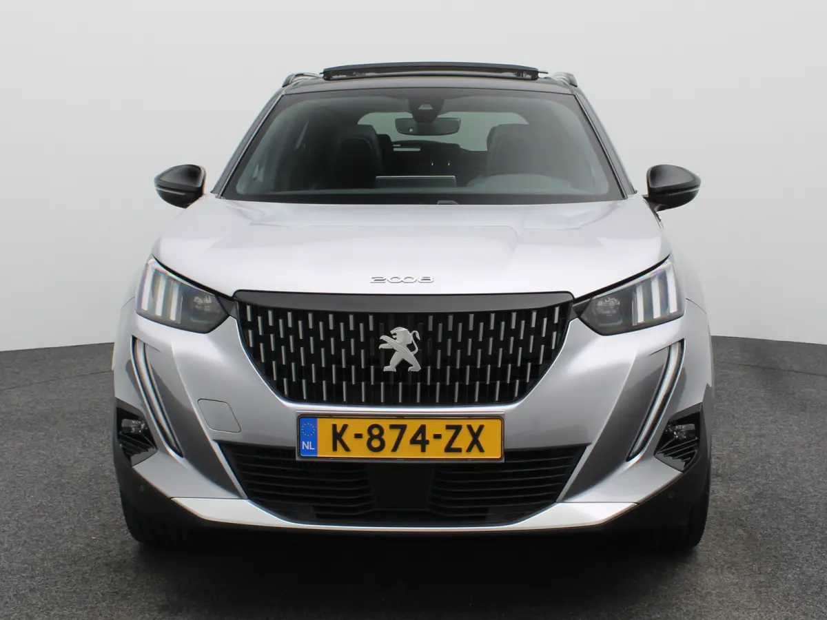 1.2 PureTech GT Pack 155 PK! | Panoramadak | Camera | Parkeersensoeren Voor en Achter | Alcantara Bekleding | Stoelverwarming | 18" Lichtmetalen Velgen | Adaptieve Cruise Control