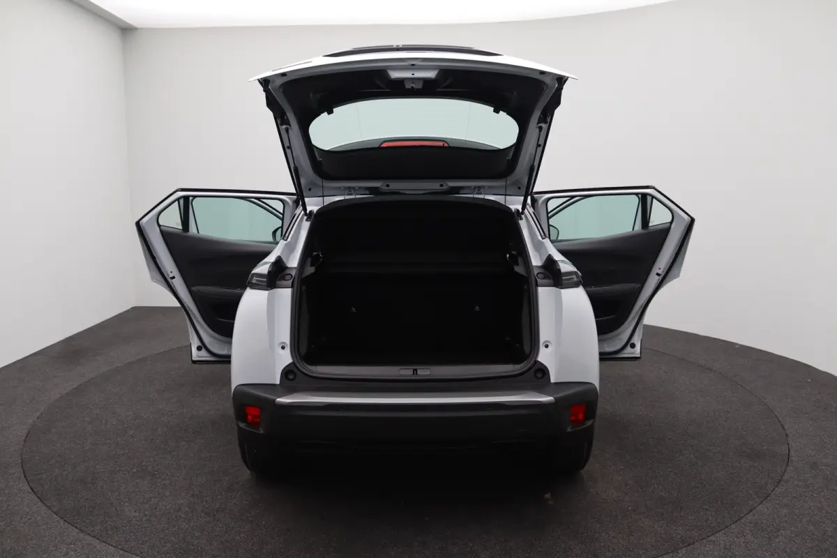 € 4.275,- Voorraad Voordeel | 1.2 PureTech 100 Style | Apple Carplay/Android Auto|telefoonintegratie premium | LED achterlichten | LED dagrijverlichting