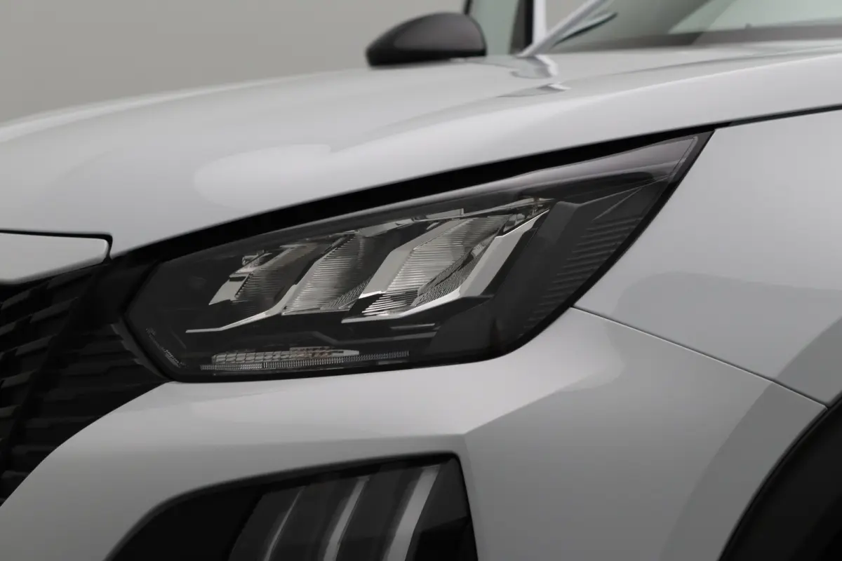 € 4.275,- Voorraad Voordeel | 1.2 PureTech 100 Style | Apple Carplay/Android Auto|telefoonintegratie premium | LED achterlichten | LED dagrijverlichting