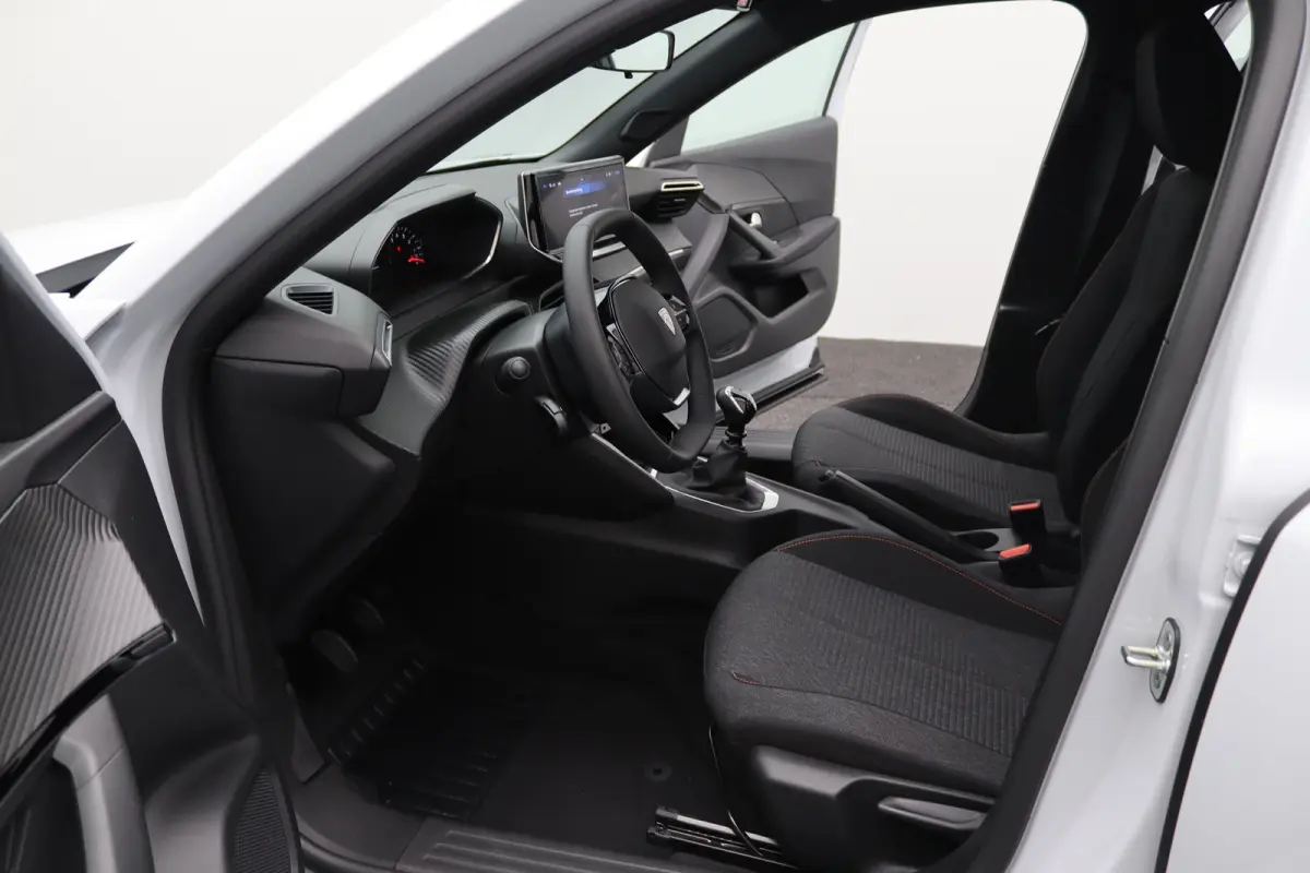 € 4.275,- Voorraad Voordeel | 1.2 PureTech 100 Style | Apple Carplay/Android Auto|telefoonintegratie premium | LED achterlichten | LED dagrijverlichting