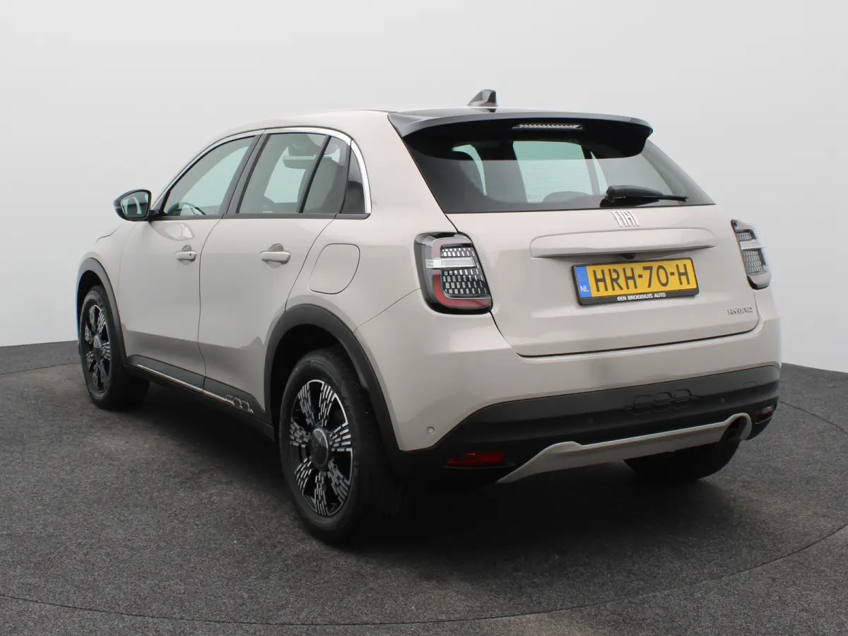 1.2 Hybrid Urban | Automaat | 17" LMV | PDC V+A | Camera | Clima | Stoelverwarming |